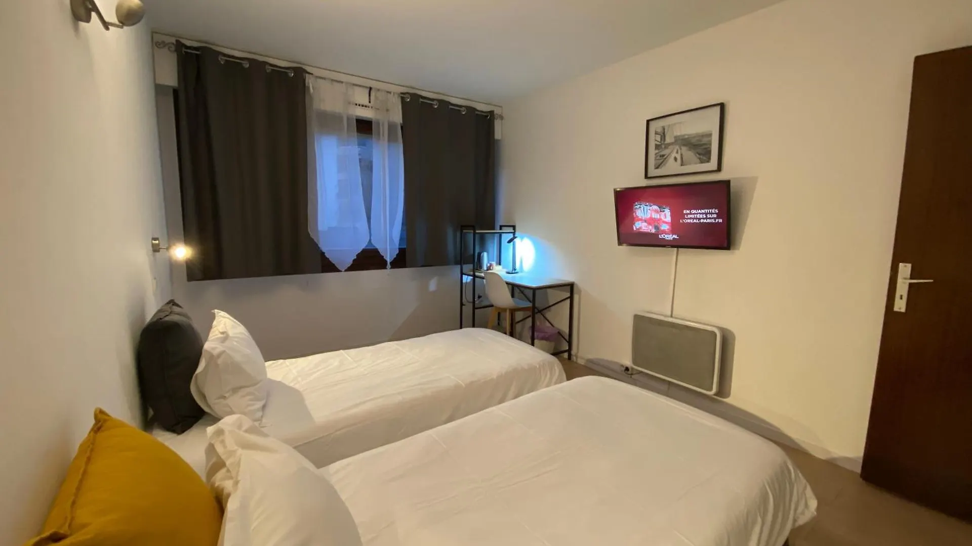 ***  Savoie Hotel aux portes de Genève Saint-Julien-en-Genevois France