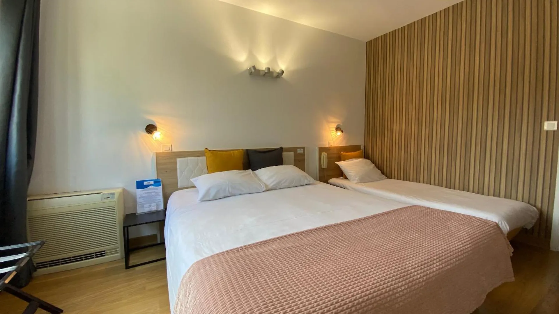 Savoie Hotel aux portes de Genève Saint-Julien-en-Genevois 3*,  France