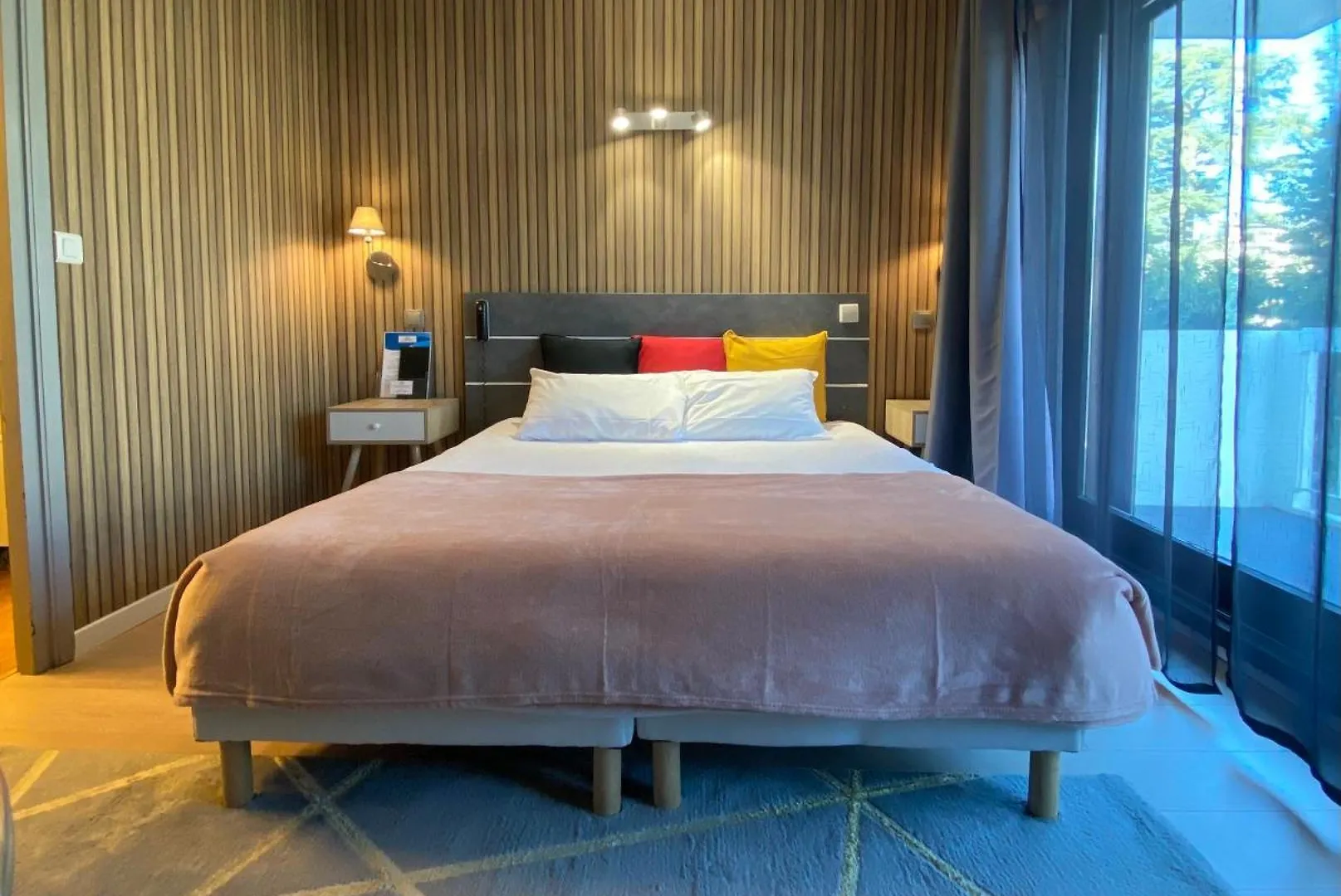 Savoie Hotel aux portes de Genève Saint-Julien-en-Genevois