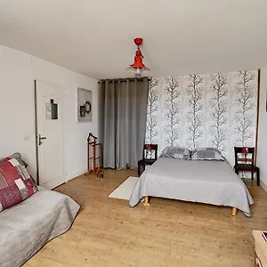 Maison De Au Pied De La Montagne Noire France