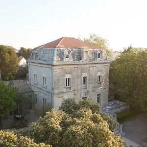 Logis - Restaurant Les Cedres France